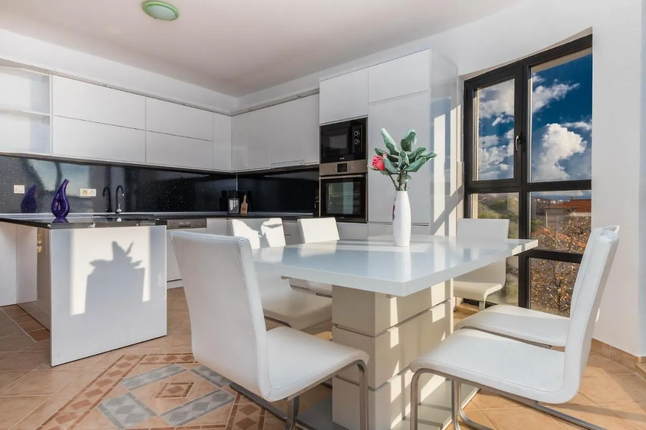 Apartments Vila Sani Crikvenica 0*,